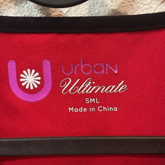 Scrub top size small. Red! - Picture 2 of 3